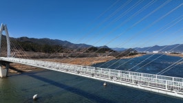 김영철의 동네 한 바퀴 섬진강 두꺼비다리 산수유 술빵·막걸리 구례오일장 뻥튀기 지리산 버섯전골…구례
