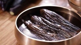 한국인의 밥상 민물고기조림 갈치조림 짜글이 명태조림 …조림 밥상