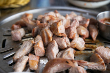 마음껏 먹으면서 하는 다이어트 방법이 있다고? 오승애·오성희의 『다이어트 키토 분식』