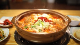 김영철의 동네 한 바퀴, 그린타워·온양온천·묵은지갈비찌개·현충사·호박국수·외암마을-연엽주…충남 아산