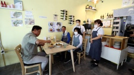 김영철의 동네 한 바퀴, 선바위 남이포 민간정원 서석지 영양 고추파스타·사과피자…경북 영양