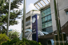 고양 화정도서관, 철학자 전호근 고전평론가 고미숙 초청 강연 인문학을 권함: 인문편 운영