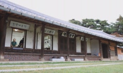 [한국의 둘레길] 심리학자 김경일과 송윤경의 충남 당진길 한진포구·필경사·심재영고택·석문방조제·아미미술관
