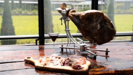 동네 한 바퀴, 31첩 산나물 밥상 지리산 흑돼지 하몽 김치말이 두부전골…이만기 남원 여행