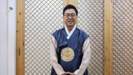 동네 한 바퀴, 약과·궁중주악 미쉐린 1스타 셰프의 고사리면·한우온수육 인형종합병원 9천원 밥상…서울 강남구 압구정동과 신사동 여행