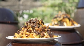 한국인의 밥상, 조피수육·고추장물쌈밥·두릅튀김…여름을 이겨내는 경남 향토음식을 맛본다