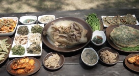 한국인의 밥상, 조피수육·고추장물쌈밥·두릅튀김…여름을 이겨내는 경남 향토음식을 맛본다