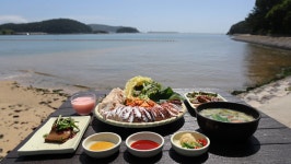 [동네 한 바퀴] 다대포해수욕장, 노포 식당의 문어삼합·딸기막걸리… 부산 사하구에서 가볼만한 곳과 맛집 소개