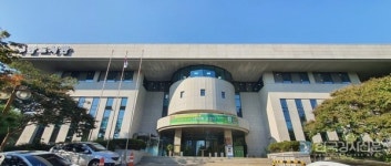 인천시교육청주안도서관, 김주혜 작가의 작은 땅의 야수들 함께 읽는 온라인 독서 모임 운영