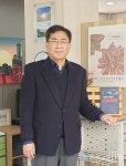 정보기관의 스파이들의 저자 정일천 가톨릭관동대학교 초빙교수를 만나다