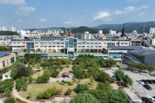 재활의학과 전문의 정형준, 윤지영 노동인권변호사 강연 등 수원시평생학습관, 3분기 89개 강좌 개설 운영