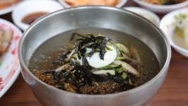 [동네 한 바퀴] 산골 어간장, 치악산 바람길숲, 김치만두, 소금산 그랜드밸리 케이블카, 동치미막국수… 원주 가볼만한 곳과 맛집 여행