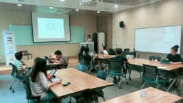 디지털드로잉으로 나만의 굿즈 만들기! 경기도 공유학교 도서관연계수업 현장