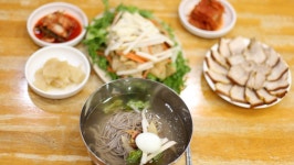 [동네 한 바퀴] 소요산행 철도변 메타세쿼이아길, 70년 전통 평양냉면, 타코집, 커피 오마카세, 돌솥비빔밥… 동두천 가볼만한 곳과 맛집 여행
