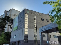 은평구립 은뜨락도서관, 2026 길 위의 인문학 은평, 시대를 담은 스크린 운영