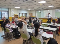 의정부 회룡초등학교, 5·6학년 AI 미디어 리터러시 7차시 교육 마무리…학생 제작 숏폼 상영회 개최