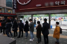 기재부, 마스크 5부제 추진 직원에 적극행정 우수공무원상