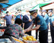 전북경찰청, 전주 남부시장서 상인·시민과 합동순찰