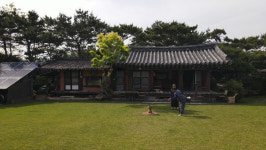[EBS 한국기행] 경주 김재환 부부, 재활용 자재로 만든 대감 집 보실래요?