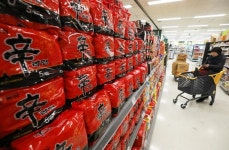 농심도 5년만에 가격 인상…신라면 내달 16일부터 7.6%↑