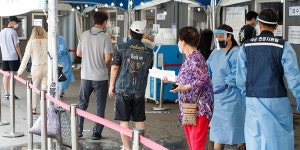 신규확진 1987명, 전날比 226명 감소…역대 두 번째 규모