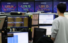 코스피 3030선 코앞 진격, 톱10중 현대차 빼고 다 올랐다