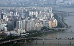 서울 강남 아파트도 7억원 뚝... 꽁꽁 얼어붙은 부동산 시장