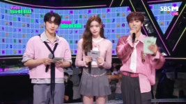 이즈나 정세비, '더쇼' MC 데뷔 성공…통통 튀는 매력 발산