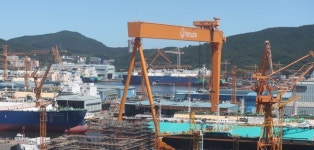 [특징주] 한화오션·HD현대중공업 등 조선 관련주 강세…한미 관세협상 타결