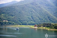 충북 괴산군 가볼 만한 곳, 깊어가는 가을 자연 속 휴식과 힐링