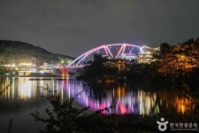 마산 가볼 만한 곳, 가을 바다를 따라 펼쳐지는 여유로운 풍경