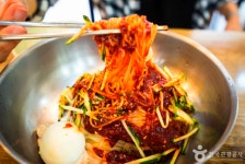 부산 가볼 만한 곳, 밀면 맛집에서 즐기는 미식 여행