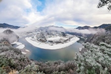 역사와 자연이 깃든 충주 가볼 만한 곳, 남한강의 발자취를 따라