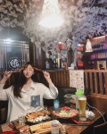 최슬기, .닭껍데기튀김과 진로씨가먹고싶어서 찾아온 꼬지사케 캬아취한다앙~.. 근황공개 눈길