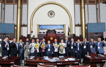경기도의회 민주당 대표의원 박근철, 의장후보 장현국 선출