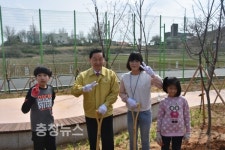 [사진] 김상곤 부총리, 논산 방문한 이유