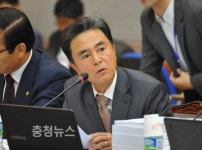 김태흠 최고위원, 김기식 뇌물죄,직권남용죄로 감옥 가야