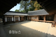 부여 여흥민씨 고택에서 하룻밤