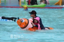 굿뜨래 웰빙마을 물놀이장, 피서객 몰려