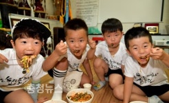 아삭아삭 열무비빔밥 최고..제6회 콩밭열무축제 개최
