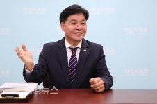 〔인터뷰〕황재만 산업건설위원장,아산시 도시발전에 앞장서겠다