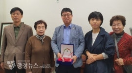 이종담 천안시의원, 불당 대동다숲아파트 주민 감사패 받아