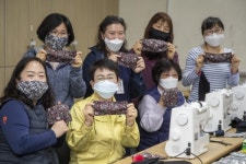 대덕종합사회복지관, 간절한 마음 담아 면 마스크 만들어