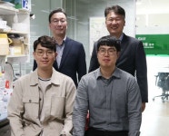 KAIST 전석우 공동연구팀, 빛 투과율 조절 광학필름 개발