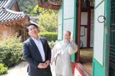 오세현 아산시장, 봉축법요식 앞두고 보문사·세심사 방문