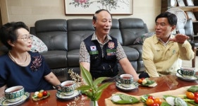 황인호 동구청장, 호국ㆍ보훈의 달 참전유공자 위문