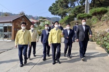 양승조 충남지사-김정섭 공주시장, 코로나19 점검 및 현안 논의