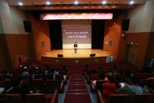 서산시 여성대학 수료식 개최, 성과발표 이어져