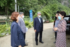 문정우 금산군수, 노인복지시설 섬김요양원 방문
