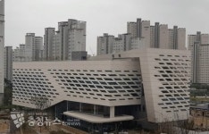 세종시립도서관 17일 준공 ... 10월말 개관